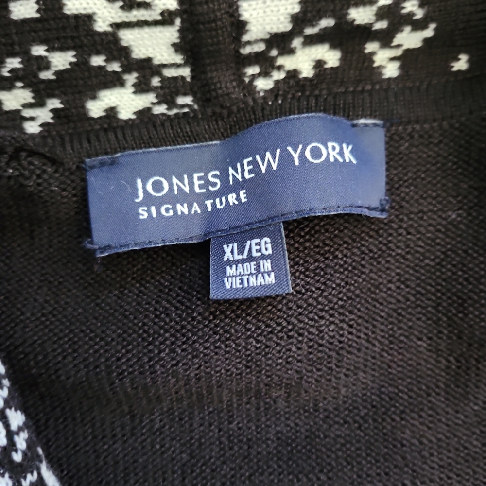 Jones of New York Signature Black Cardigan with Black and White shawl collar XL - Picture 2 of 4